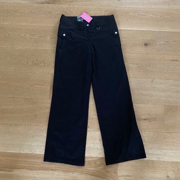Edikted Sia Low Rise Cargo Pants in Black - Picture 1 of 7